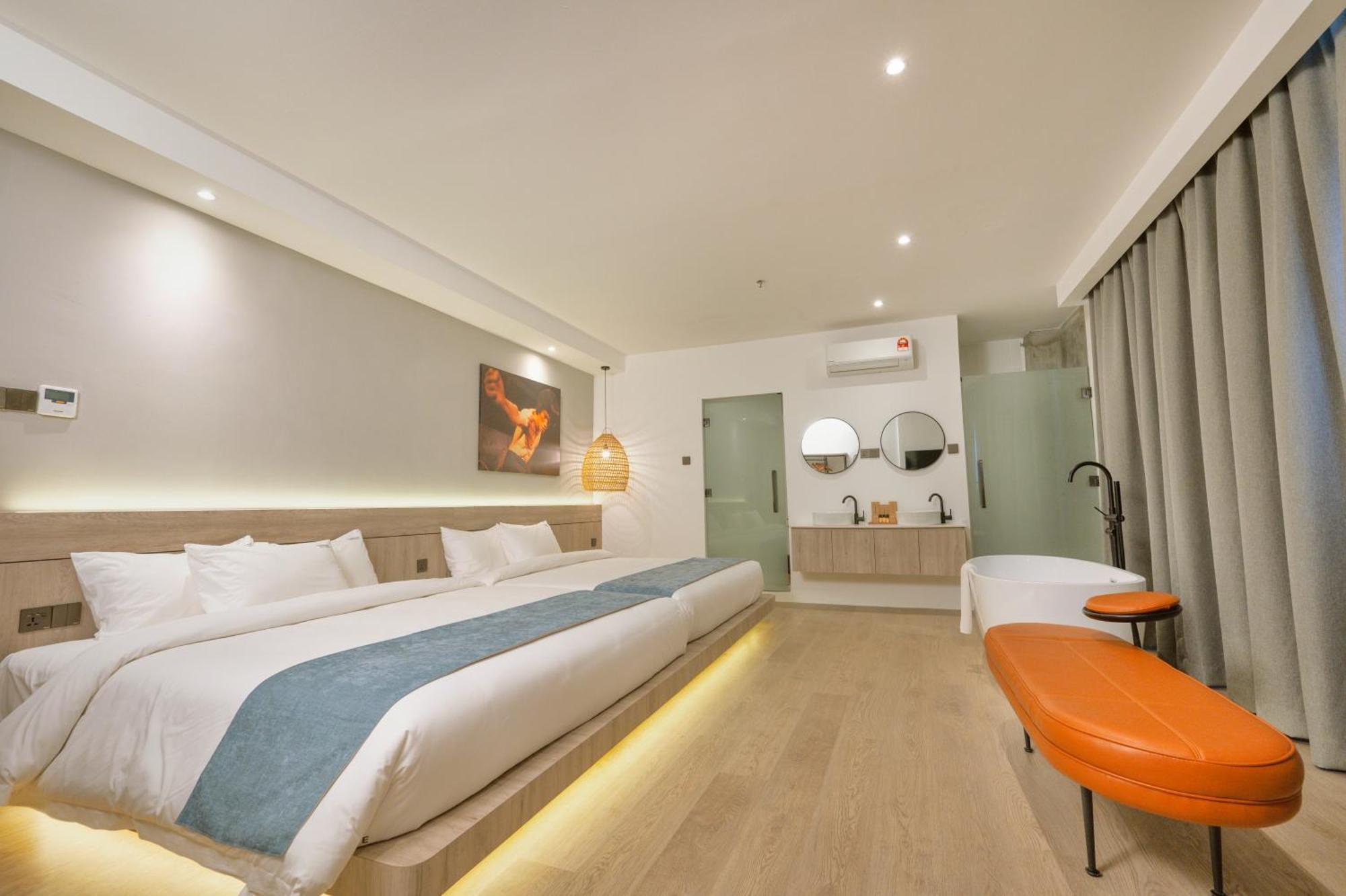 Theatre Hotel Kuching Zewnętrze zdjęcie
